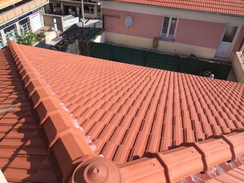 Chantier de couverture en tuiles réalisé par CEG TOITURE dans les Alpes-Maritimes (photo 13)