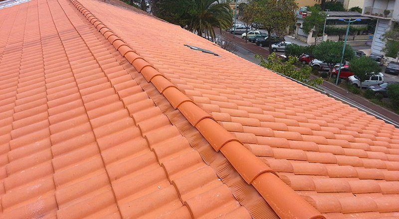 Chantier de couverture en tuiles réalisé par CEG TOITURE dans les Alpes-Maritimes (photo 17)