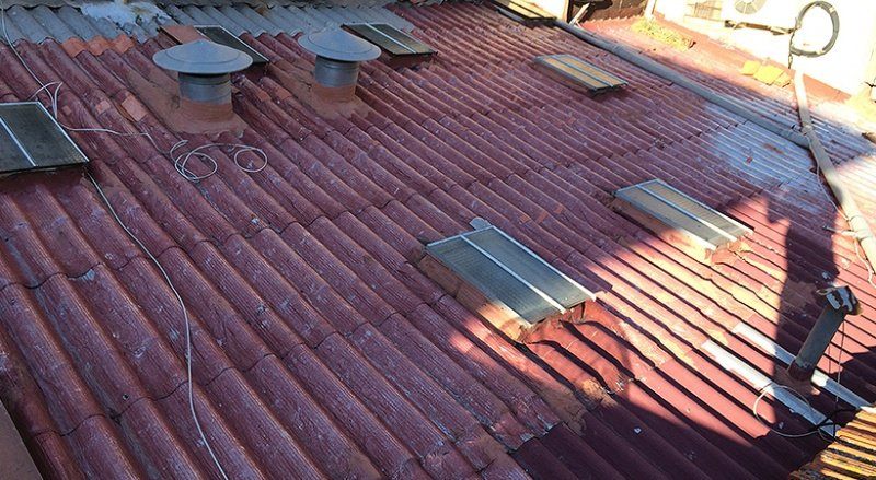 Chantier de couverture en tuiles réalisé par CEG TOITURE dans les Alpes-Maritimes (photo 23)