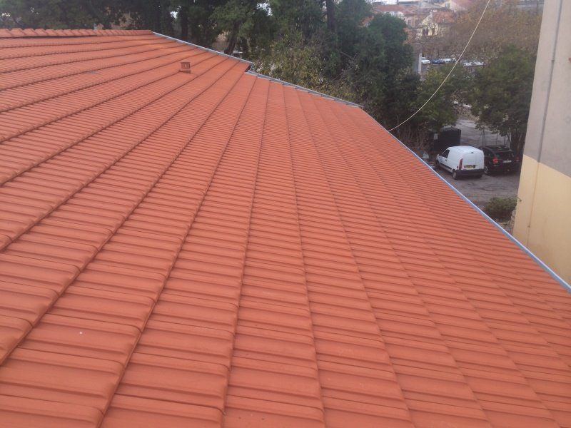 Chantier de couverture en tuiles réalisé par CEG TOITURE dans les Alpes-Maritimes (photo 26)