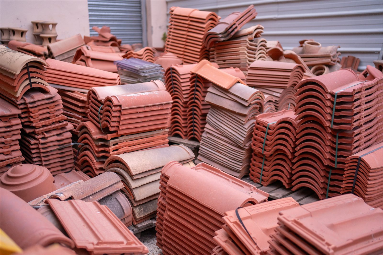 Chantier de couverture en tuiles réalisé par CEG TOITURE dans les Alpes-Maritimes (photo 47)