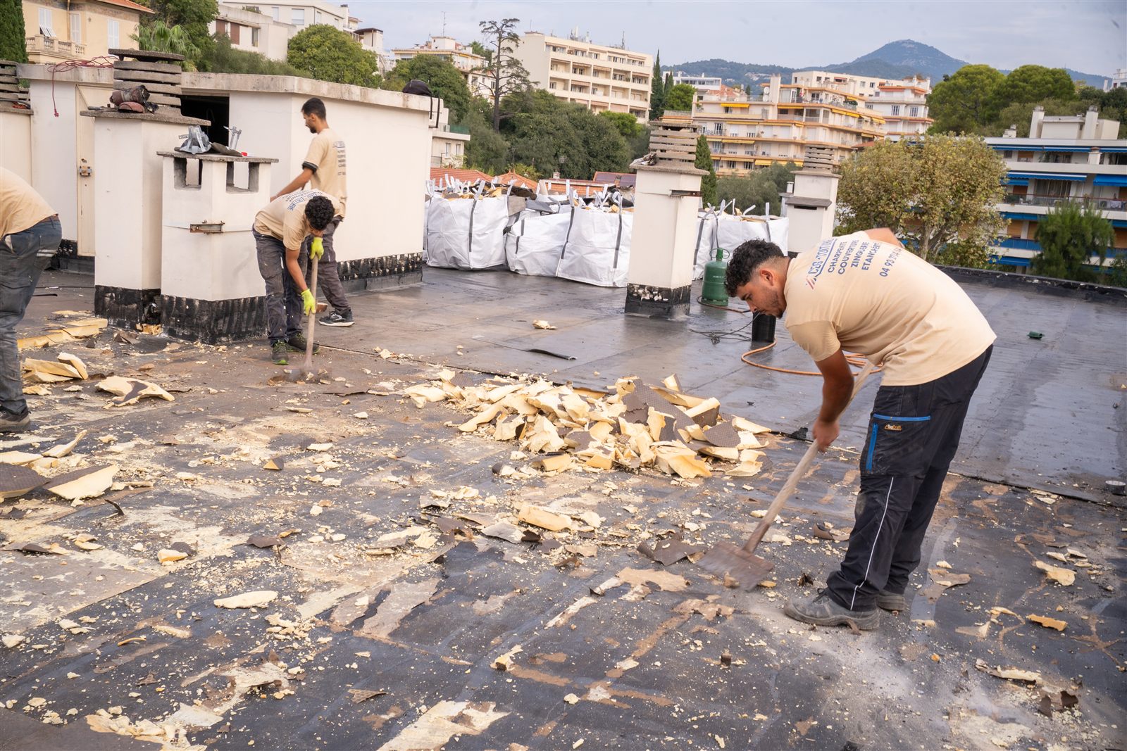 Chantier d'étanchéité de toiture-terrasse réalisé par CEG TOITURE (photo 13)